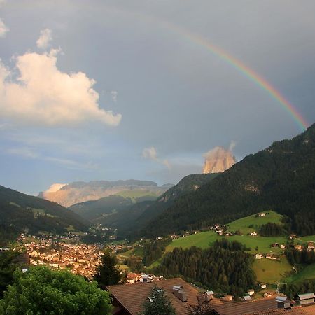 Hotel Talblick Ortisei Esterno foto