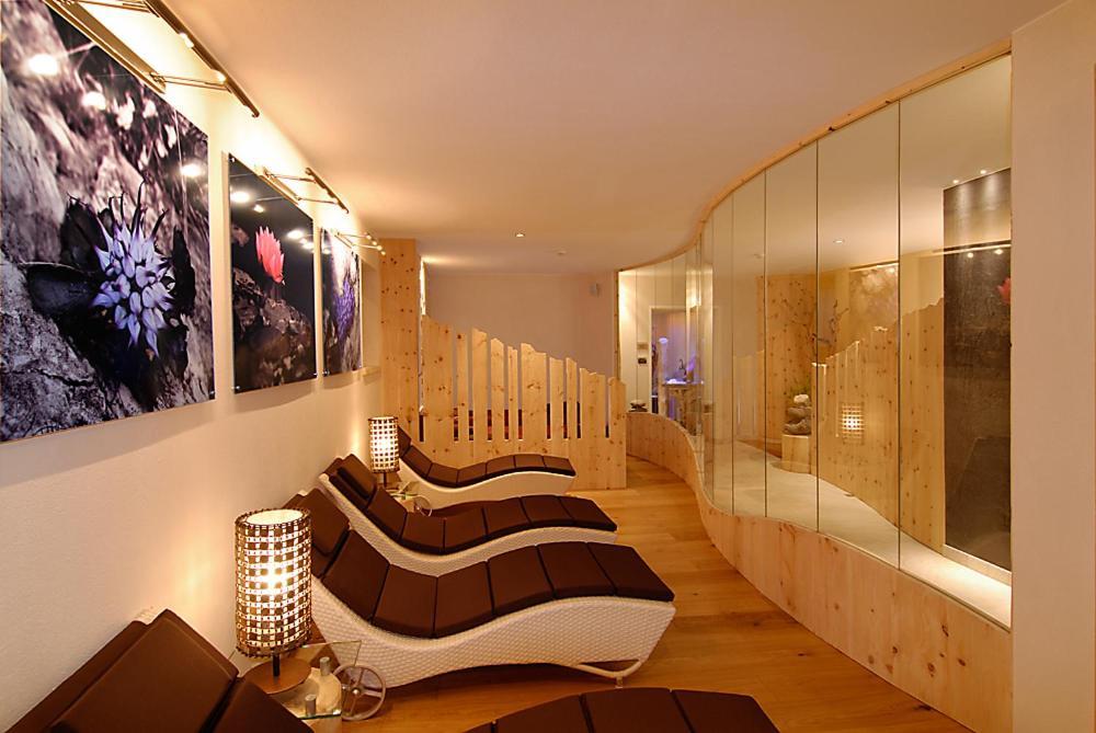 Hotel Talblick Ortisei Esterno foto