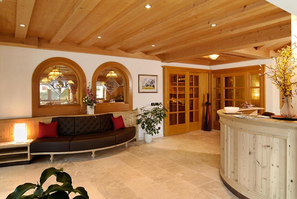 Hotel Talblick Ortisei Esterno foto