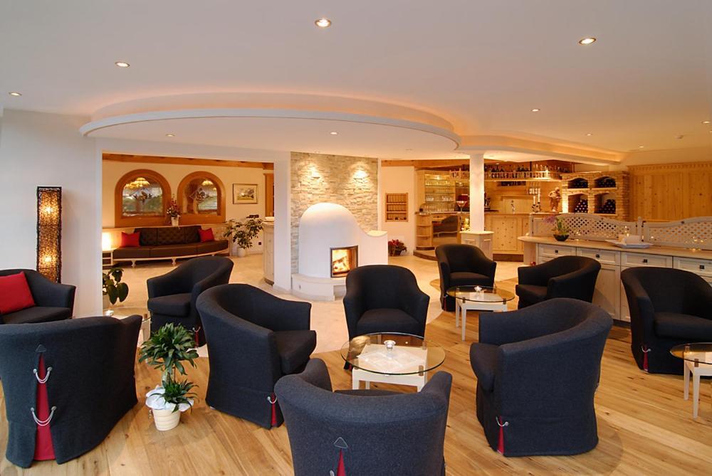 Hotel Talblick Ortisei Esterno foto