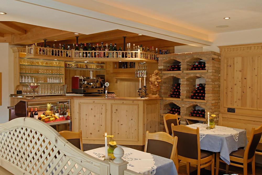 Hotel Talblick Ortisei Esterno foto