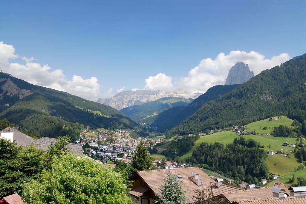 Hotel Talblick Ortisei Esterno foto
