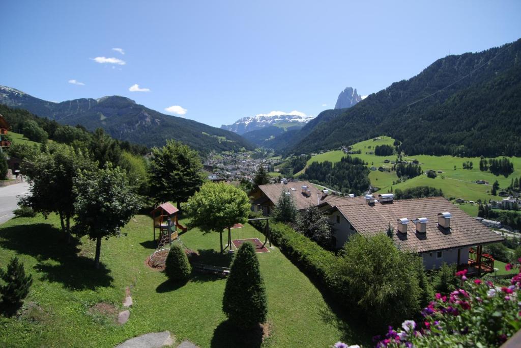 Hotel Talblick Ortisei Esterno foto