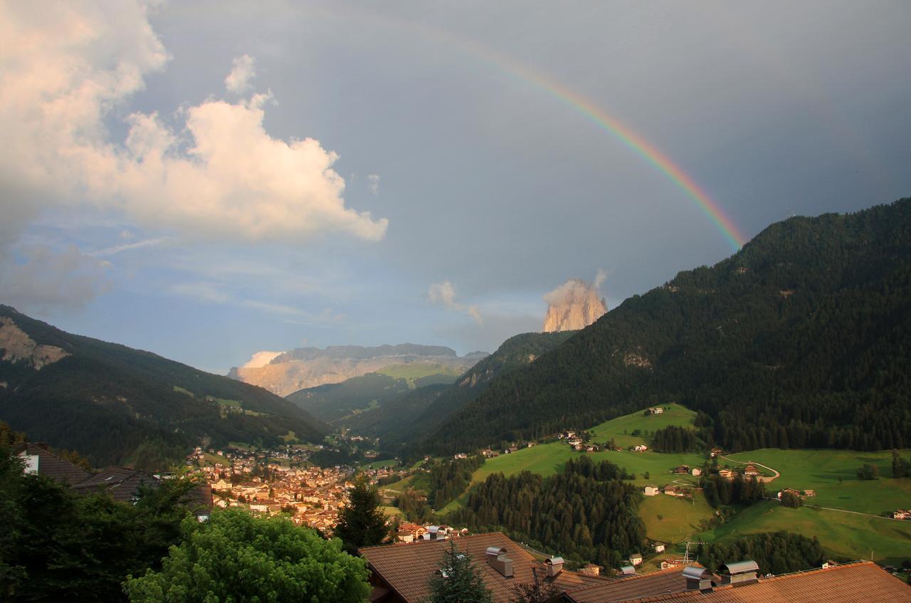Hotel Talblick Ortisei Esterno foto